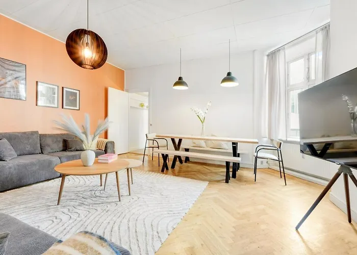 Stylish Flat - 200m2 Of Comfort *