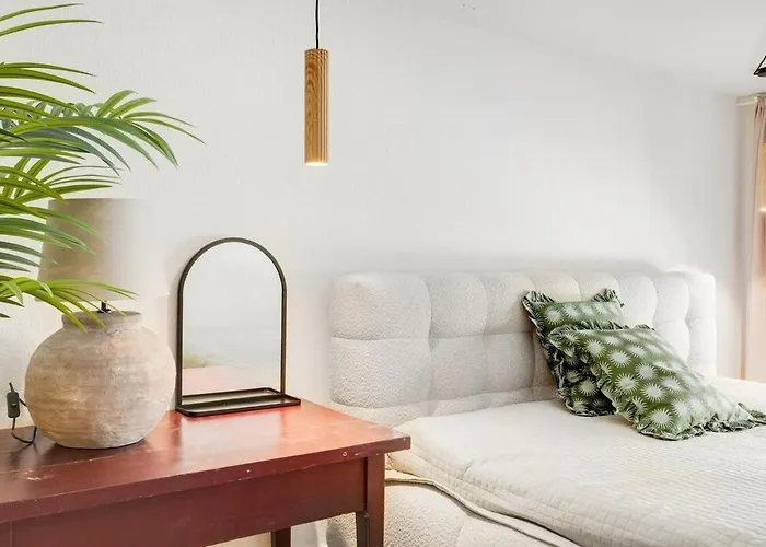 Stylish Flat - 200m2 Of Comfort *