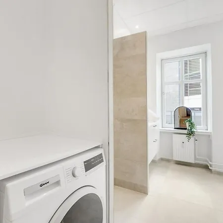 Stylish Flat - 200m2 Of Comfort Daire *